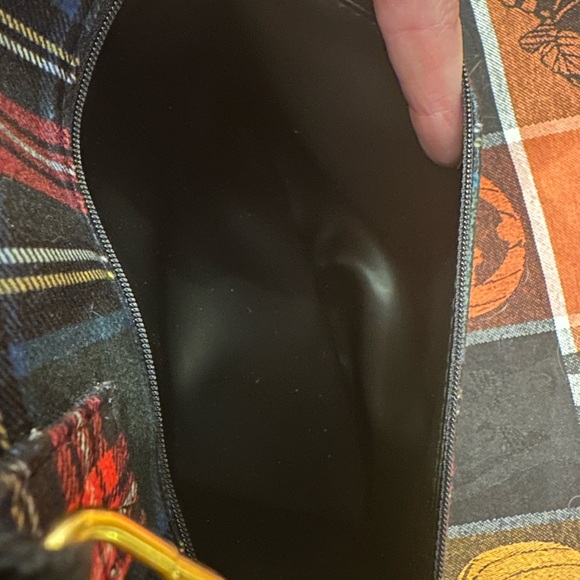 Plaid Travel Bag - Picture 16 of 16